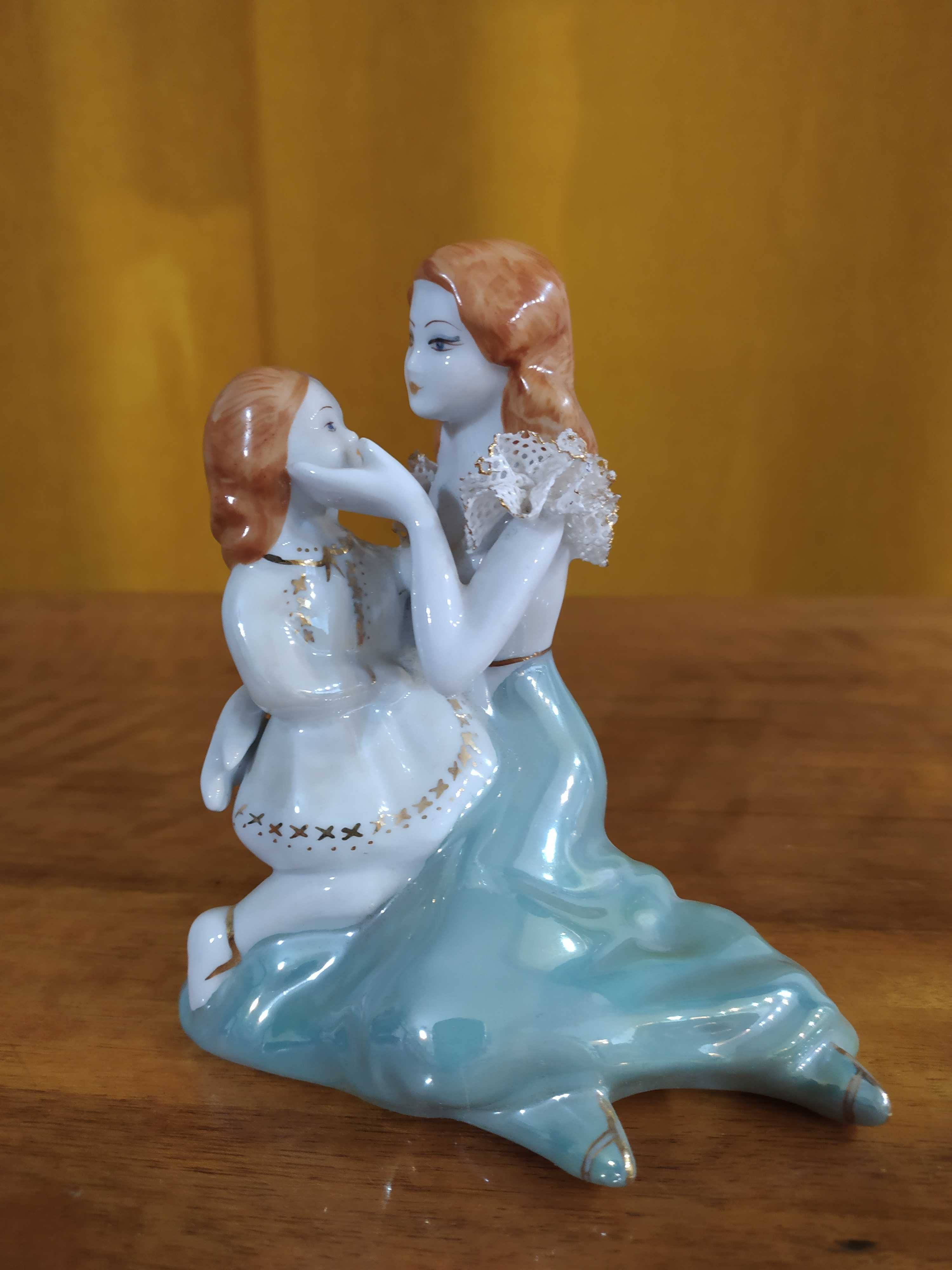 Porcelana Kobieta z córką