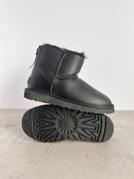 36-39 р угги Ugg Short ZIP Black Leather