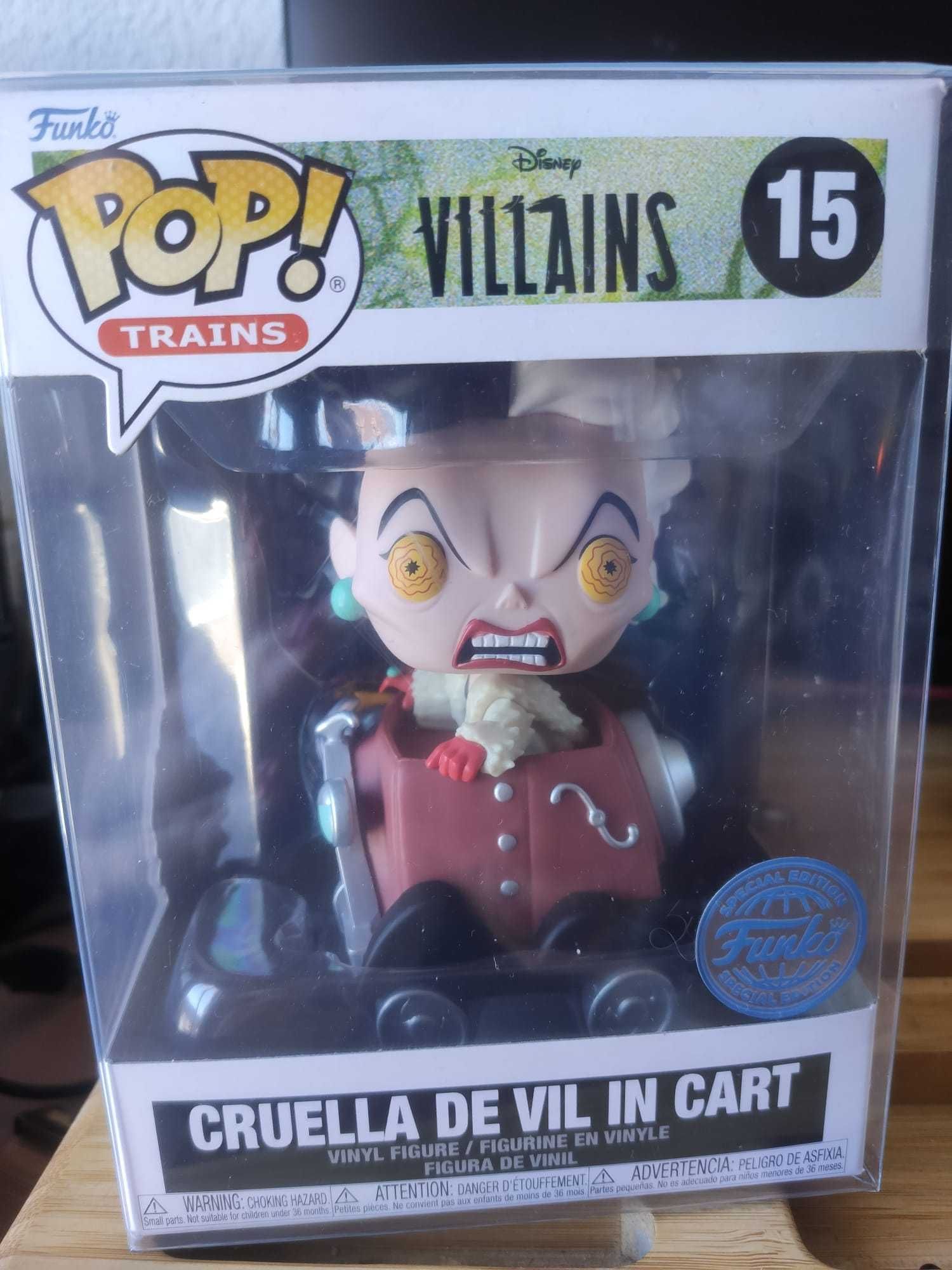 Funko POP! Disney Villains - Cruella De Vil In Cart Exclusive #15