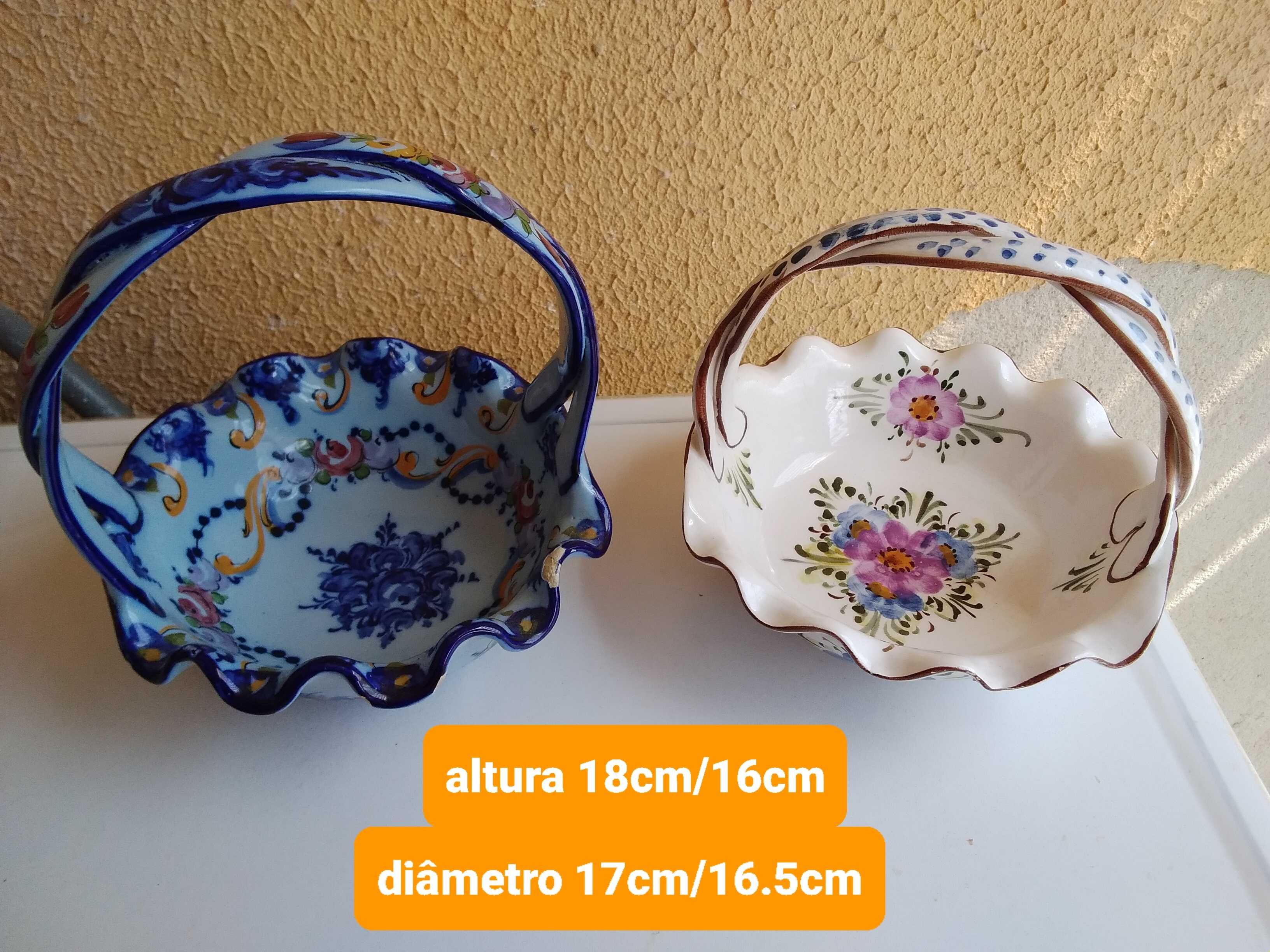 Duas cestas em cerâmica 5€