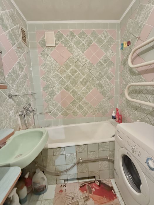 Двокімнатна квартира , центр міста . Без комісії!%