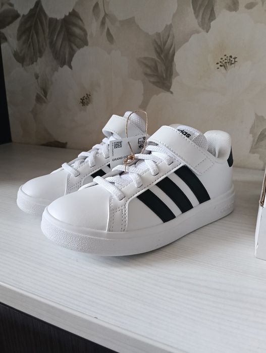 Красовки кросівки крассовки 28 розмір Adidas адидас