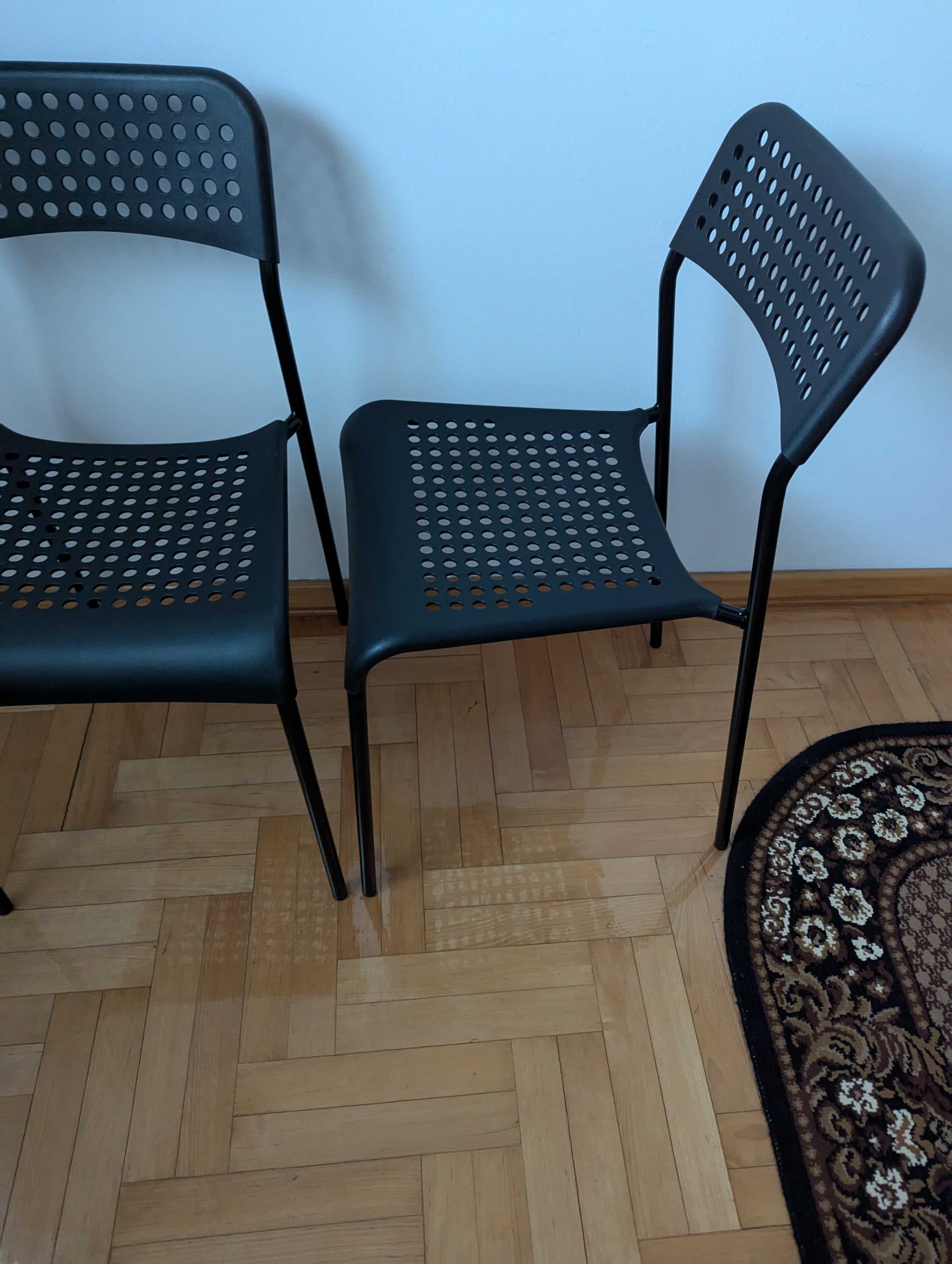 Krzesła czarne ażurowe kpl. 2 szt.