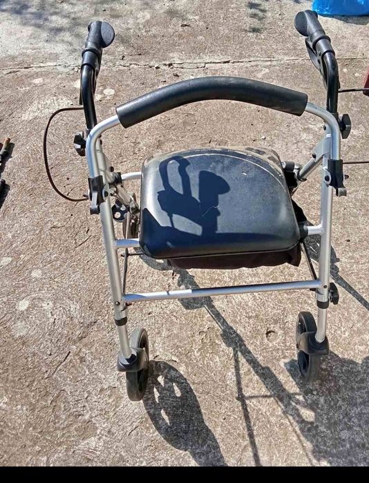 Ходунки на три колеса