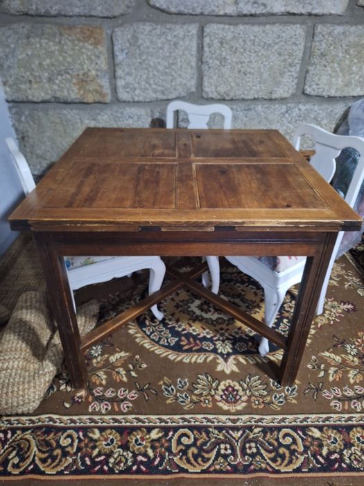 Mesa de jantar .