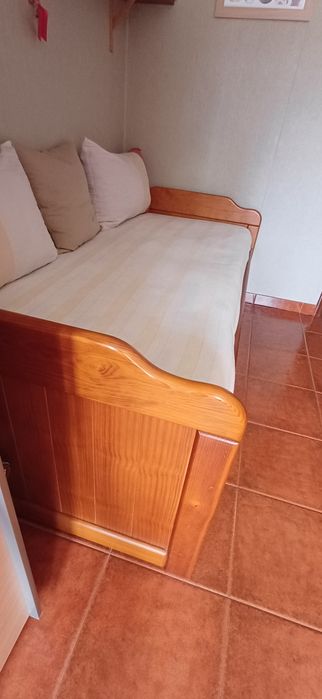 Cama dupla em madeira