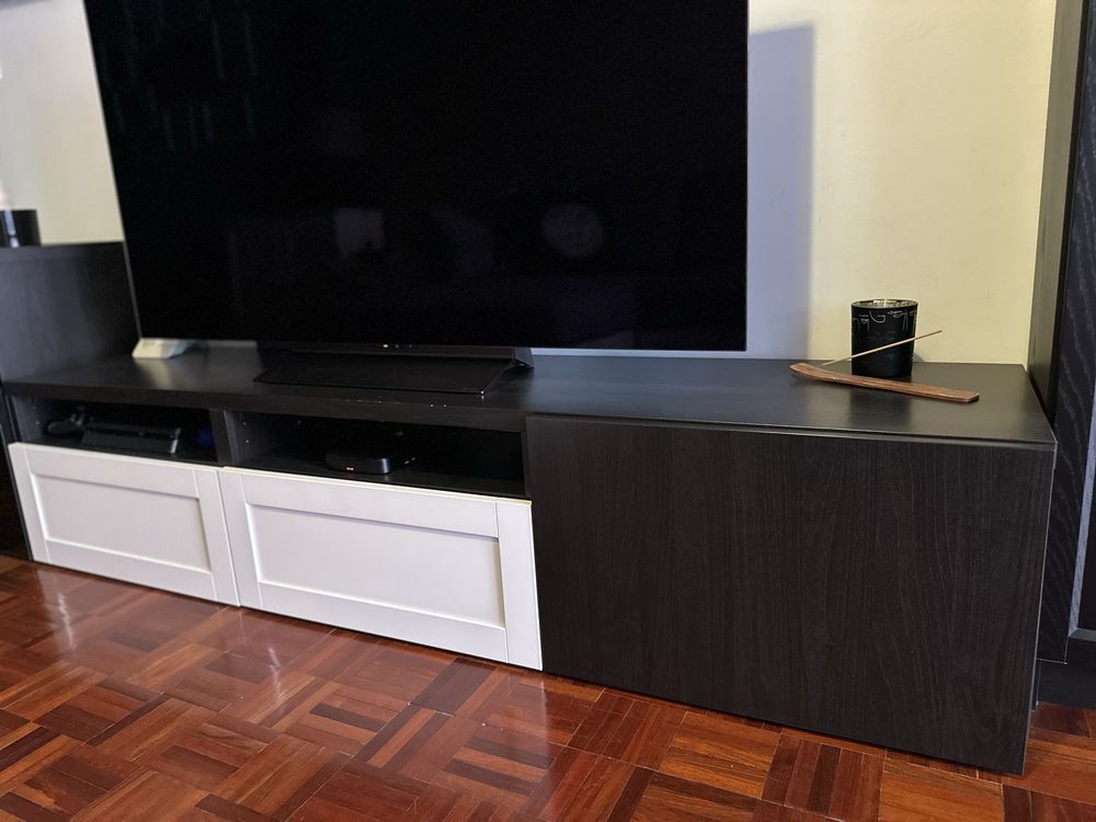 Armário TV IKEA Preto e Branco