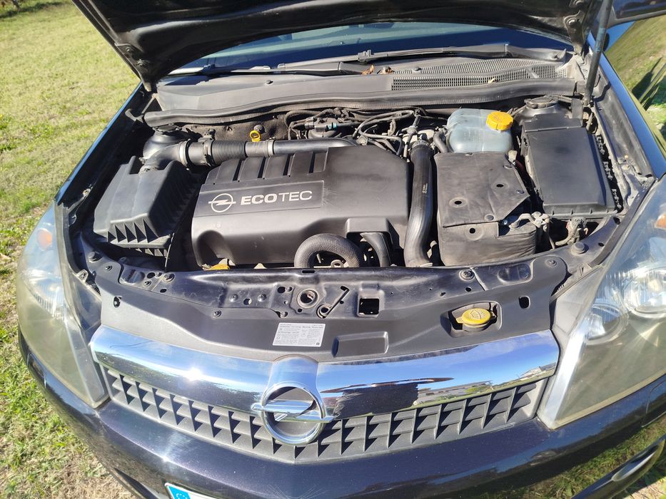 Opel Astra GTC 1.3 CDTI 90cv