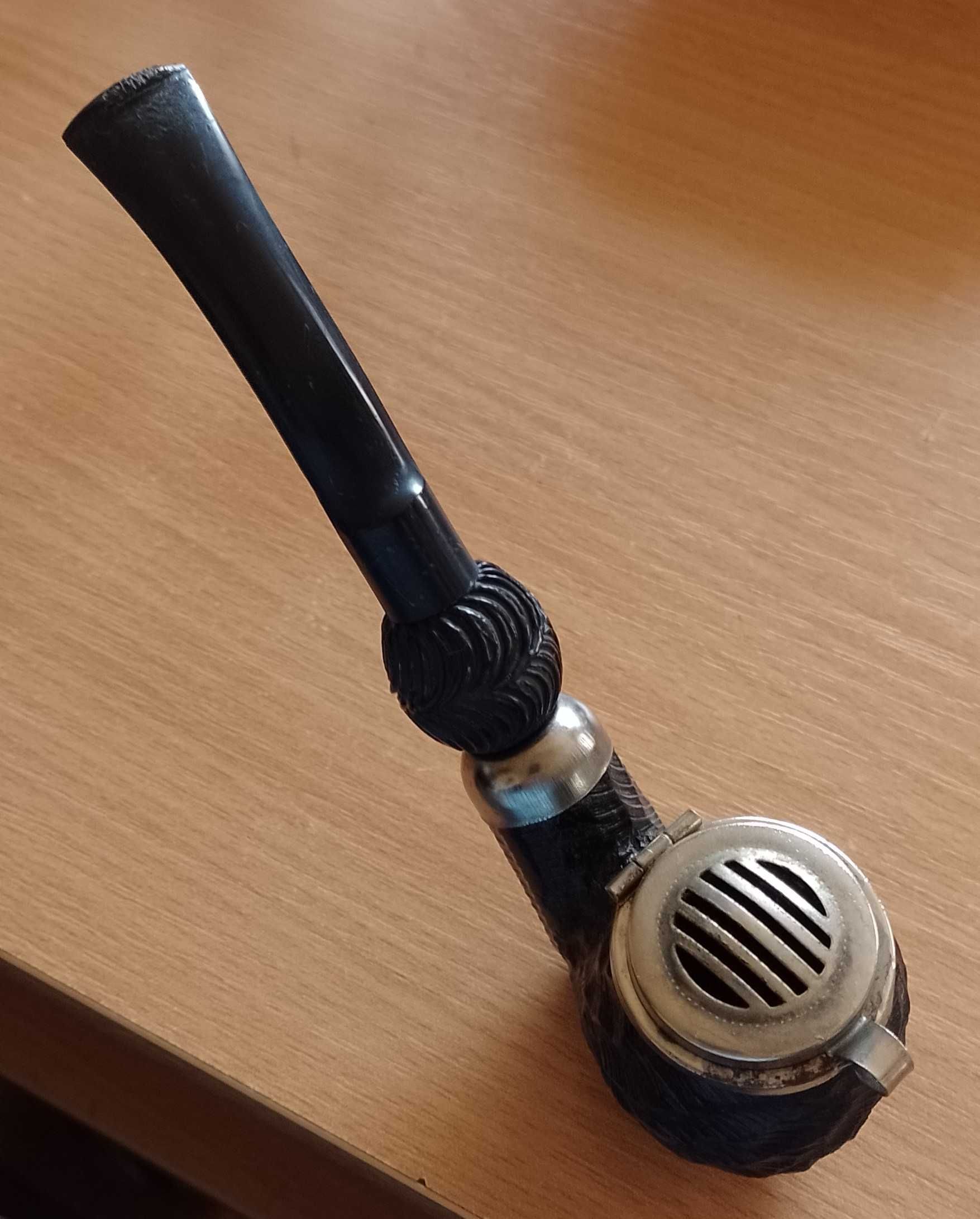 Stara fajka do palenia.