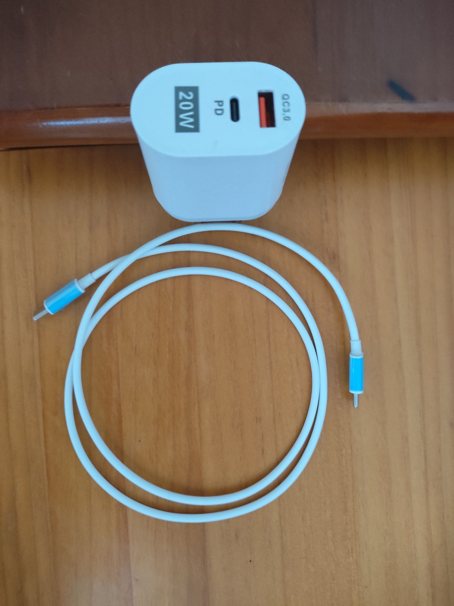 Carregador rápido 20W QC 3.0 + PD + cabo tipo C