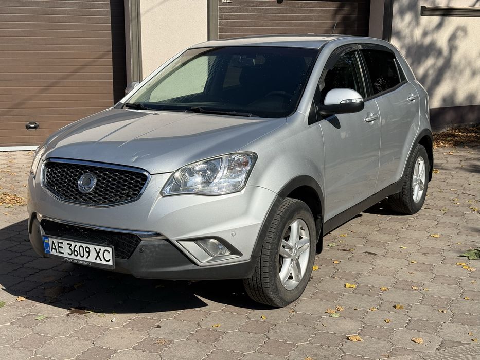 Ssank Yong Korando. 2.0 Дизель. 2011 год