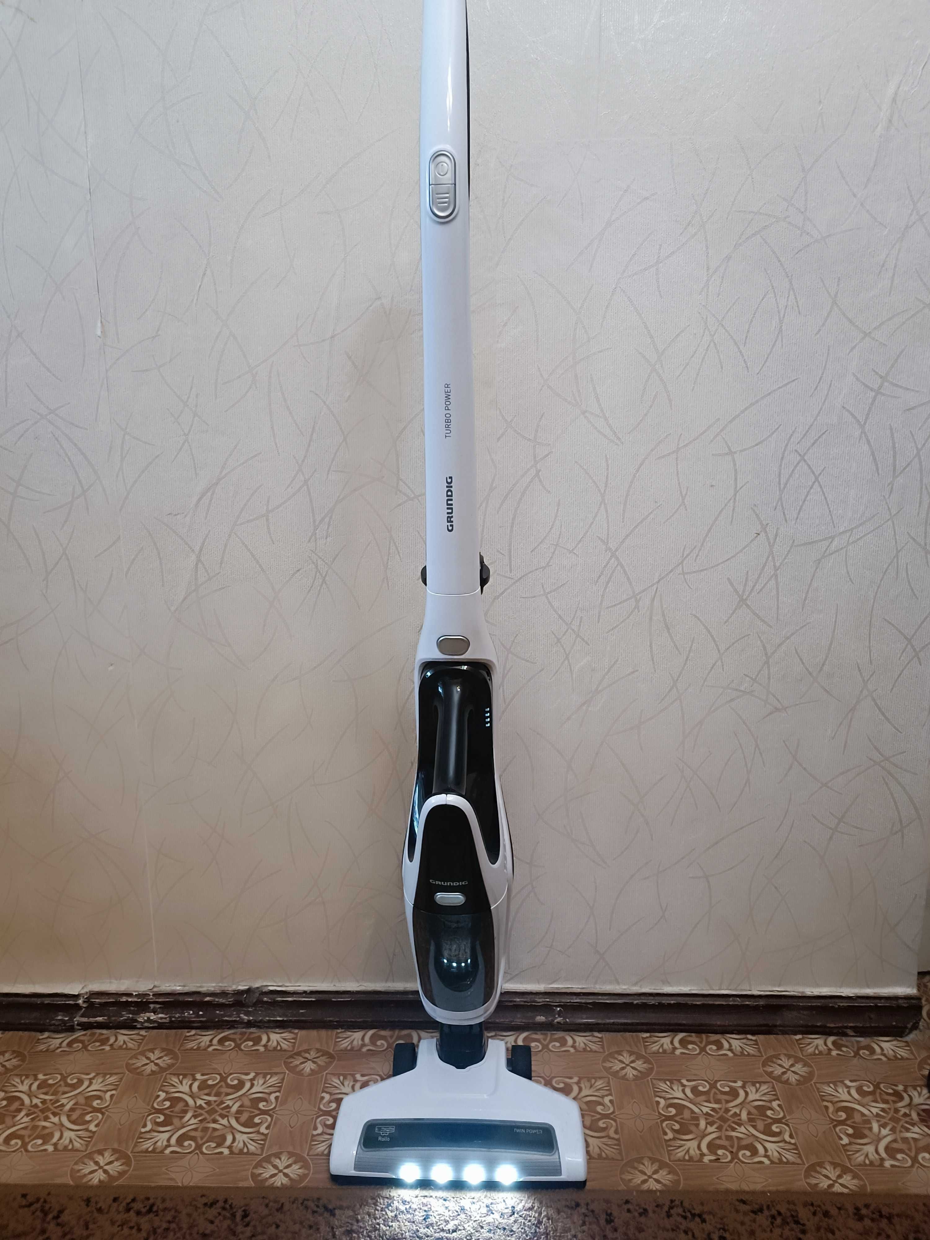 Пылесос аккумуляторный Grundig