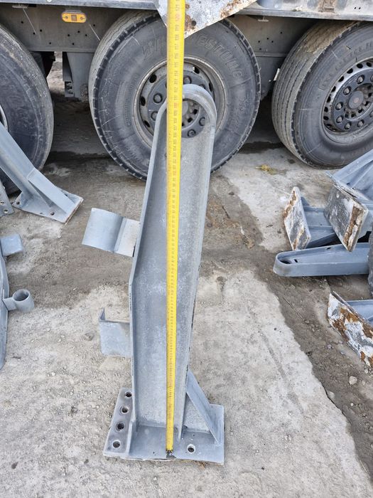 Słupki do barier drogowych ocynkowane