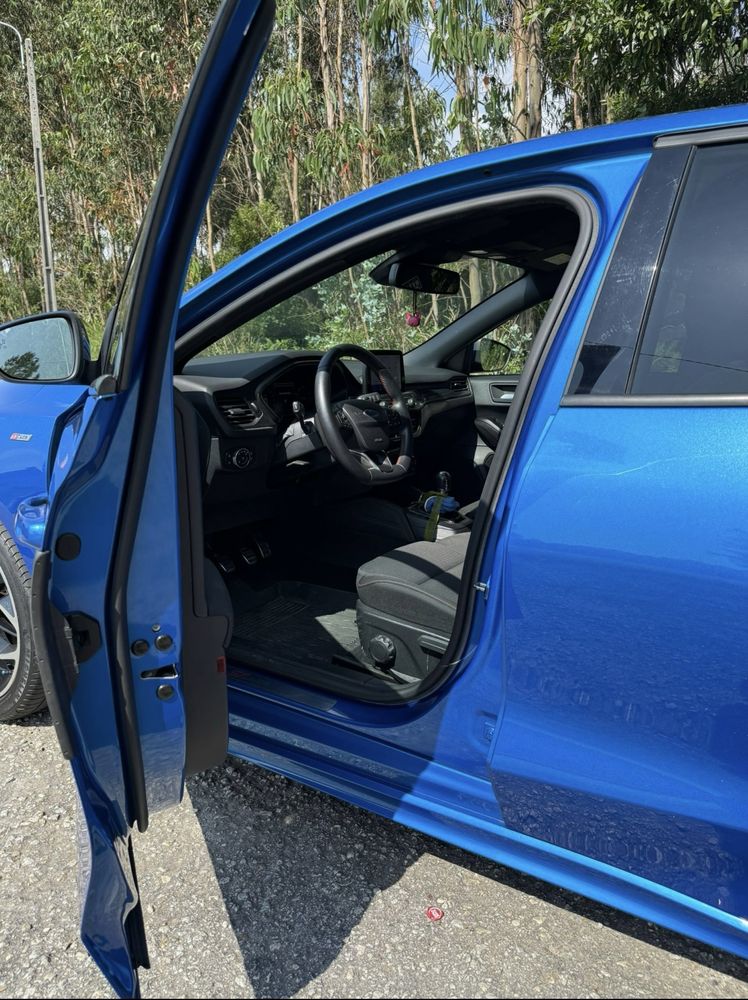Ford focus st line X 155cv