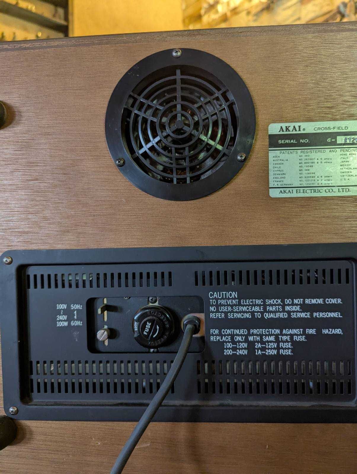 Продам магнітофон Akai 201 D