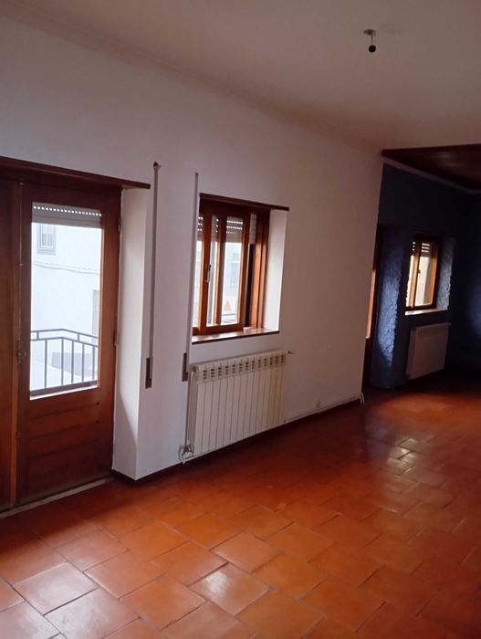 ARRENDA T2+ 2  Luminoso, boas áreas excelente localização