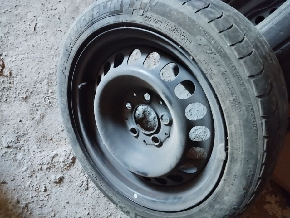Jantes de ferro em bom estado