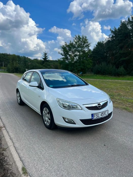 Opel Astra Opel Astra 1.3 CDTI ecoFLEX 95 KM – 2011 r. – 163 tys. km – Hatchback