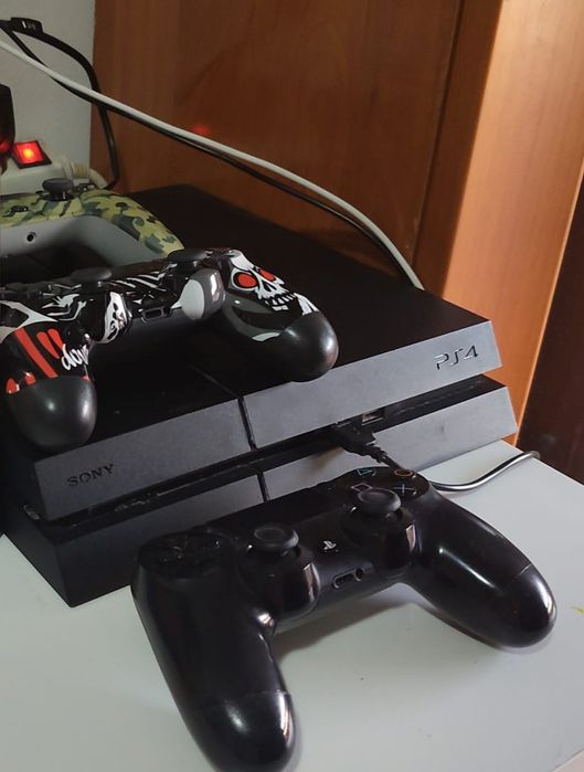 PlayStation 4 sem caixa