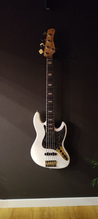 Gitara basowa sire Marcus Miller V7