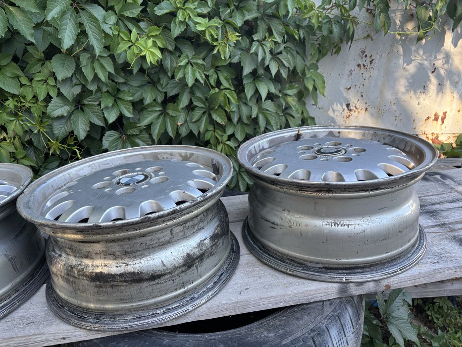 Продам диски с бмв е34 4 шт