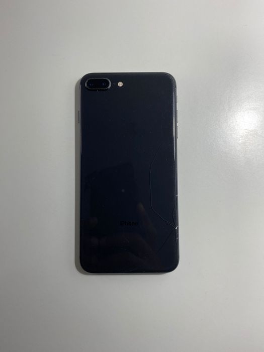 iPhone 8 Plus, 64GB, Excelente Funcionamento
iPhone 8 Plus – 64GB –