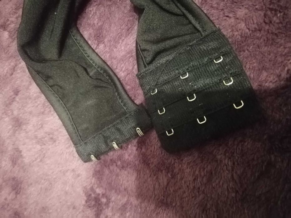 Жіноче чорне боді на одне плече