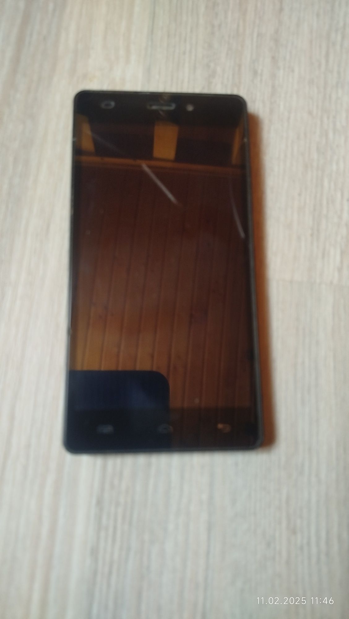 Телефони  Gigabyte Gsmart Pro б/в. І  Doogee X 5 б/в.