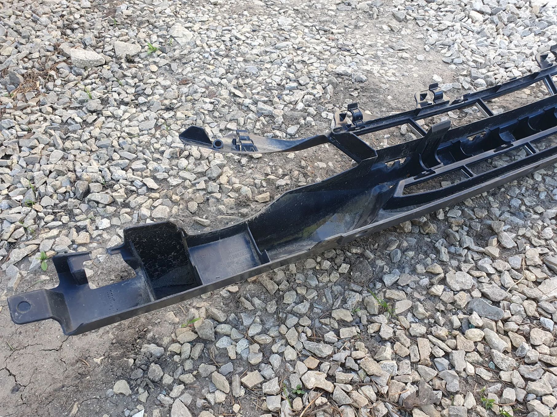BMW 3 F30 F31 ATRAPA ZDERZAKA PRZÓD ŚRODEK KRATKA ŚRODKOWA 7263478 ORYGINAŁ