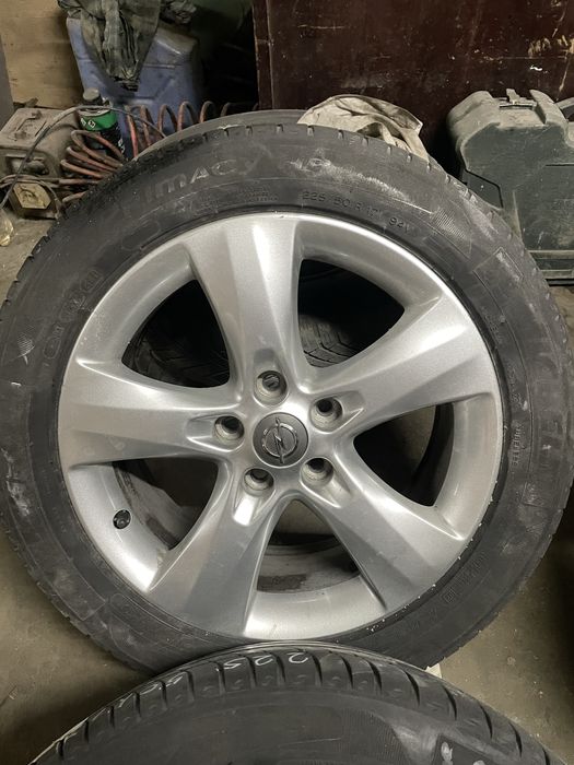 Титани + Резина Opel R17 5 115 / 225 50 17