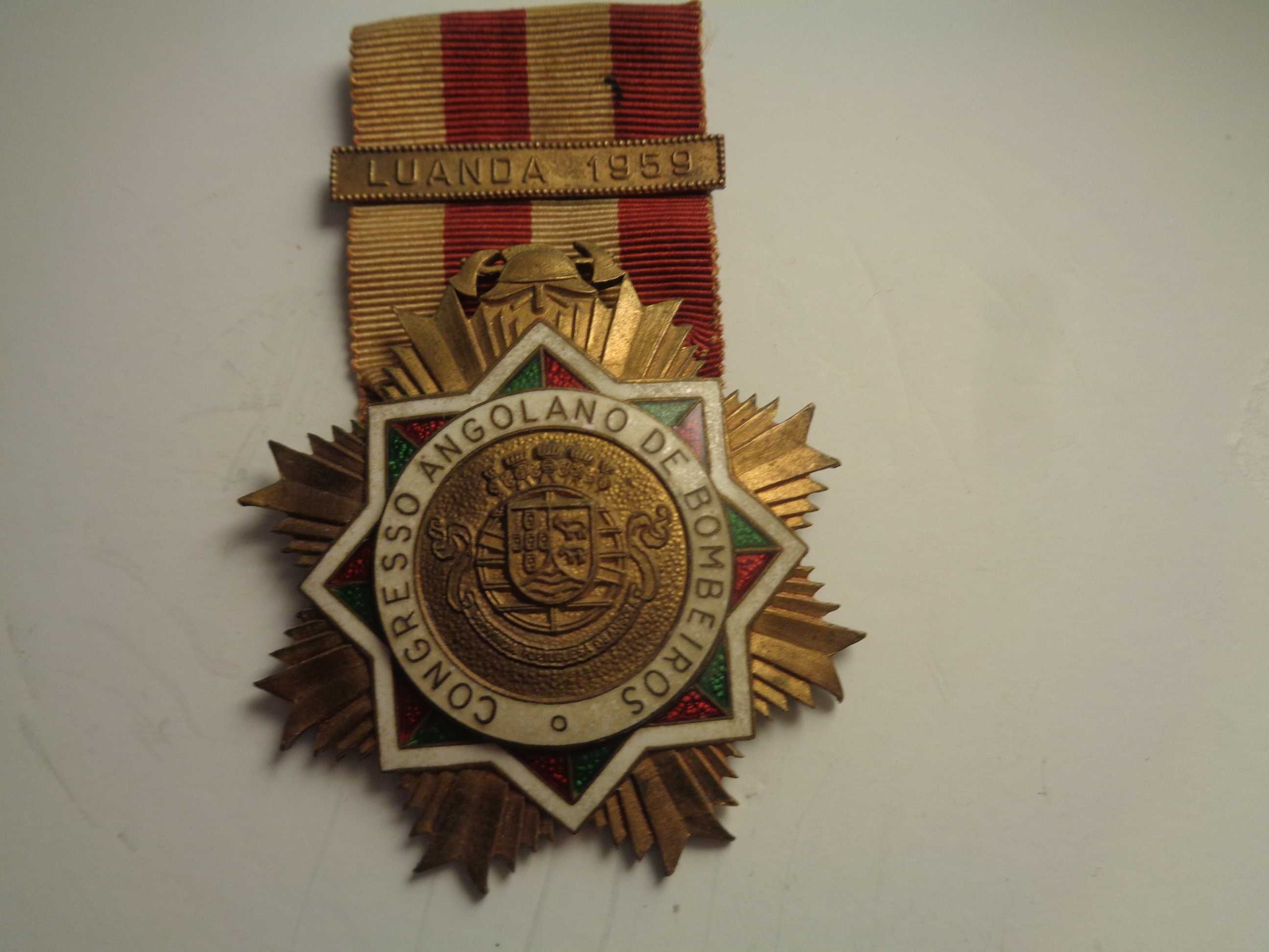 Medalha Condecoração Bombeiros de Angola Oferta do Envio
