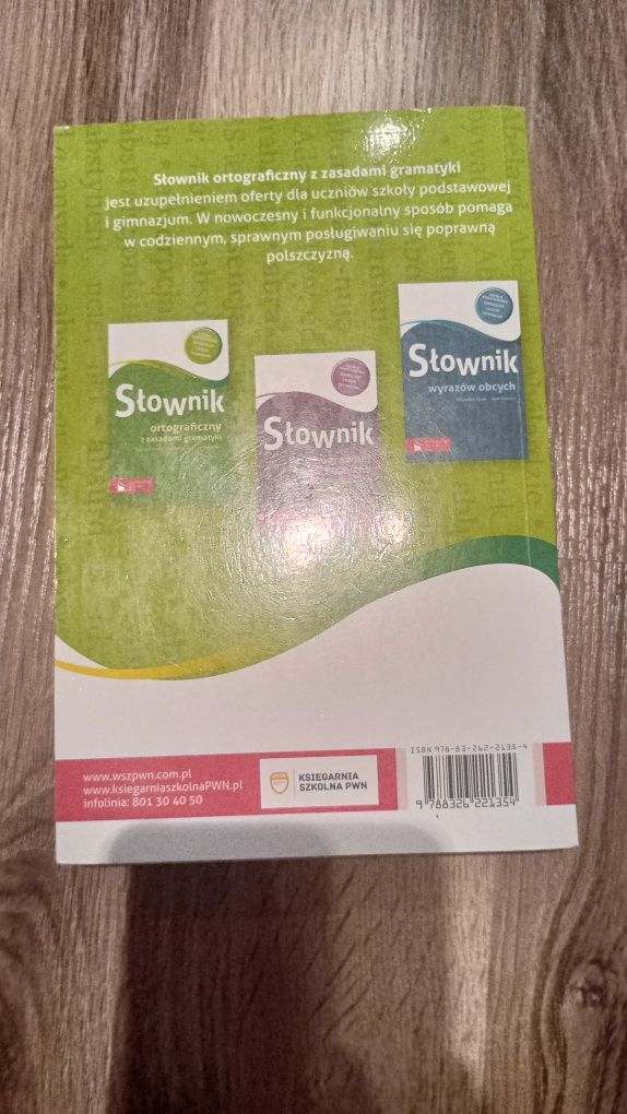 Słownik ortograficzny z zasadami gramatyki