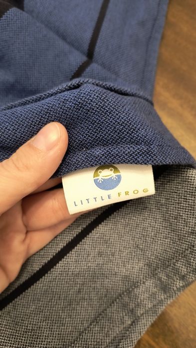 Chusta do noszenia tkana Little frog