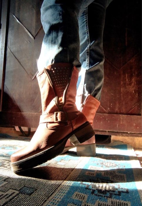 Вінтажні ковбойські черевики