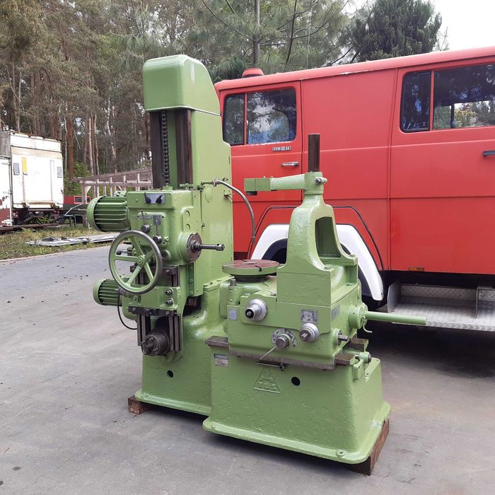 Wytaczarka, Obtaczarka TOS FEK80 półautomat, stół obrotowy