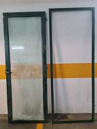 Porta / Janela com vidro duplo, caixilharia de aluminio verde, com aro
