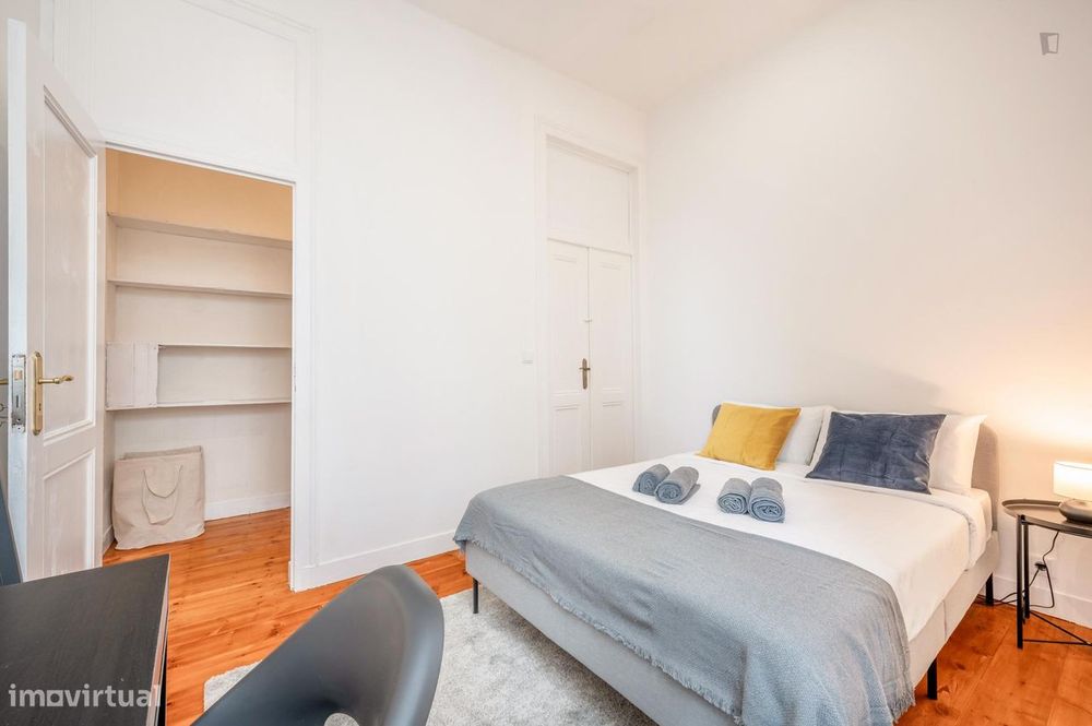 775733 - Quarto com cama de casal em...