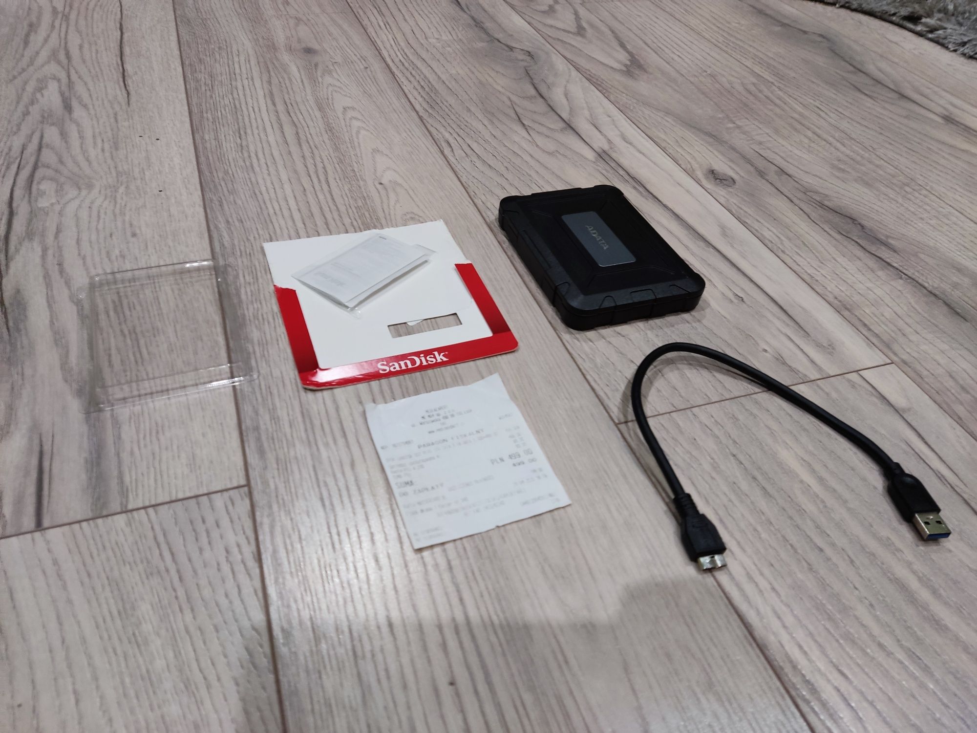 Dysk Sandisk SSD PLUS 1TB SATA 3 + Obudowa zewnętrzna ADATA PS5 / XBOX