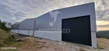 Pavilhão industrial com 2416m2.