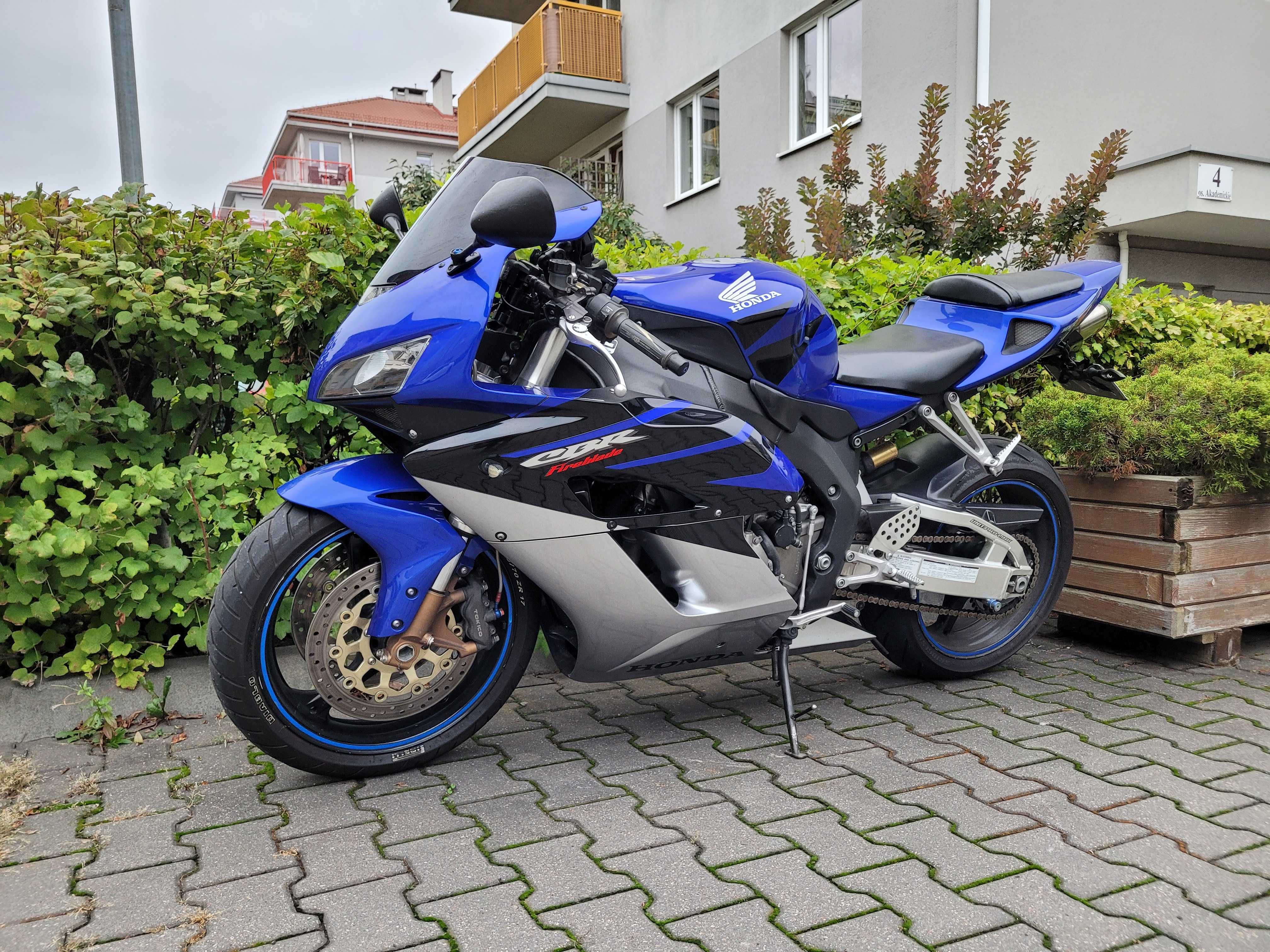 Honda CBR 1000RR 2005 sc57a