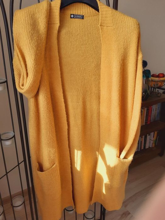 Dlugi kardigan z domieszką wełny i alpaki w kolorze dojrzałego mango