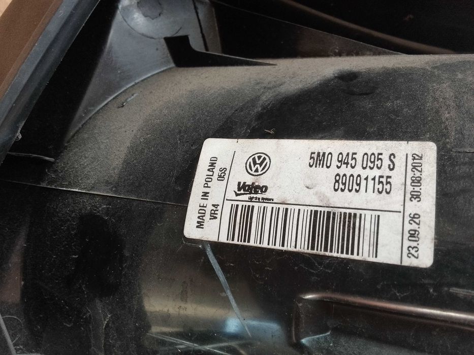 VW GOLF V 5 PLUS lampa lampy tył w błotnik