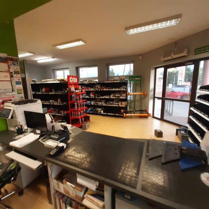 Budynek usługowo handlowy z działką świetna lokalizacja