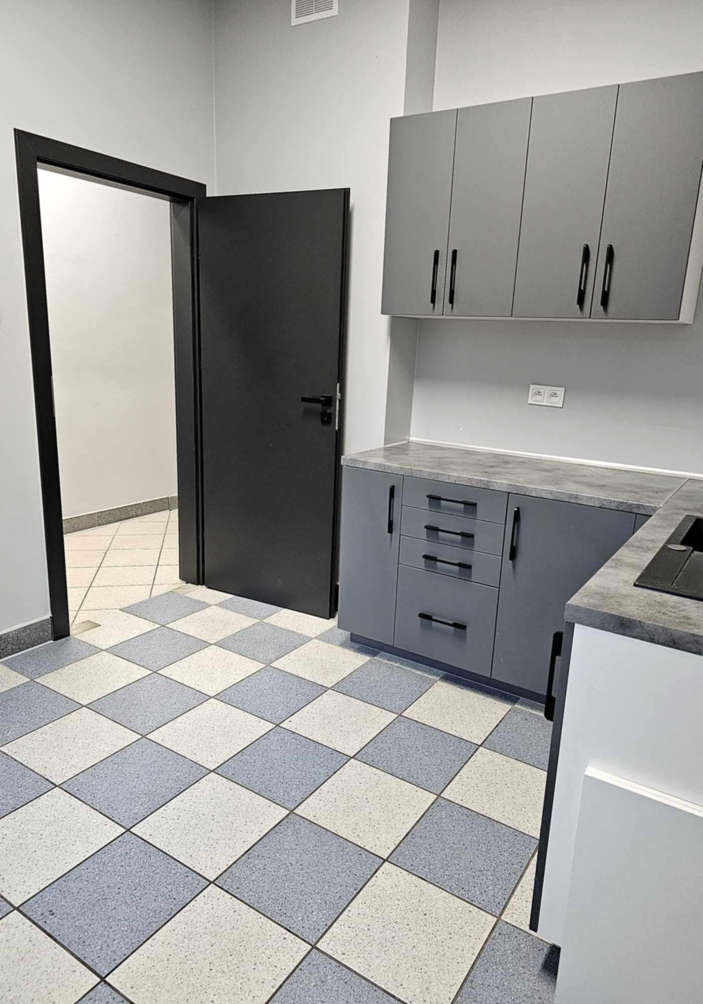 Lokal do wynajęcia Trakt Brzeski Sulejówek 100m2  parter bezpośrednio