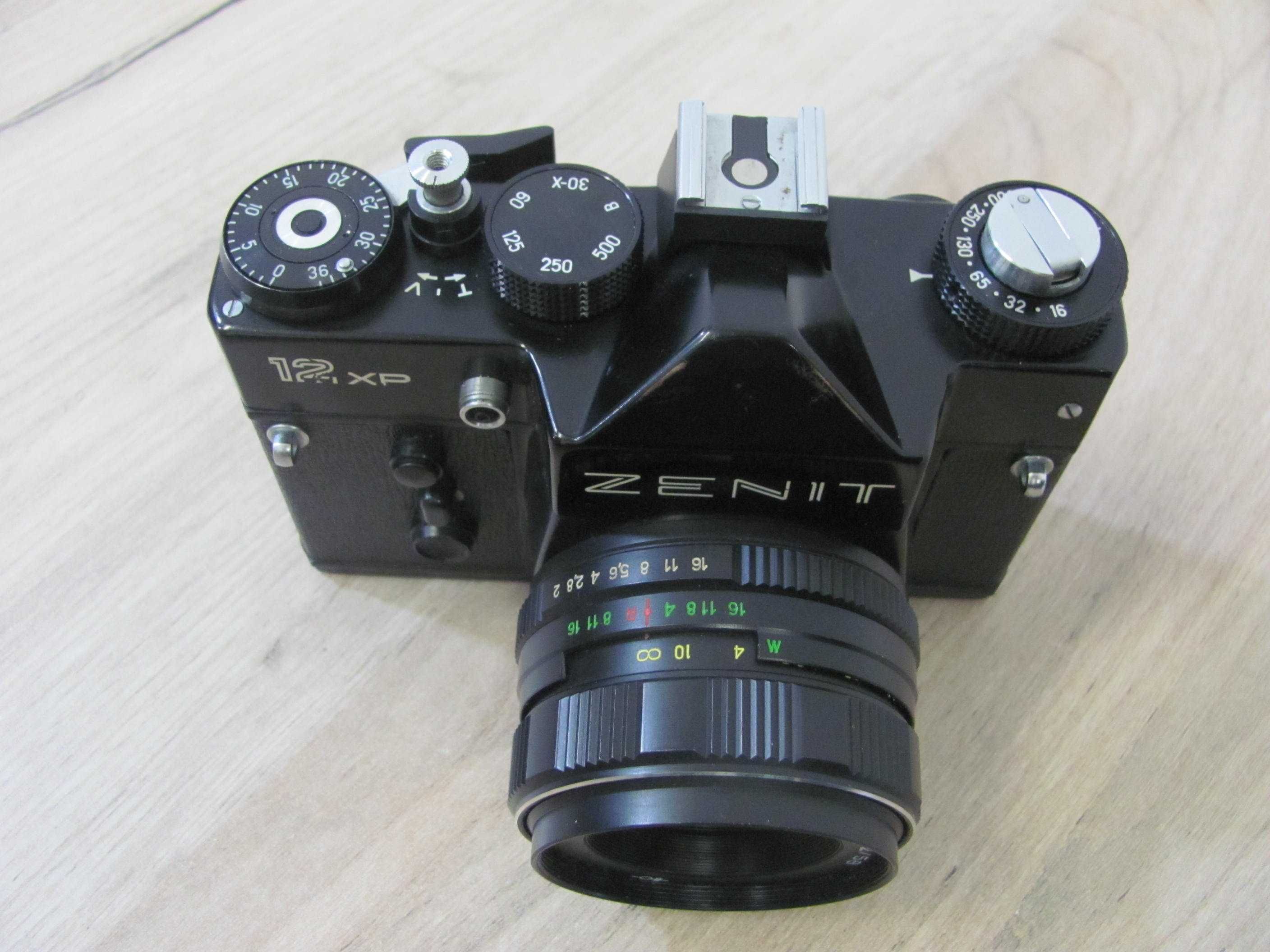 Aparat ZENIT 12XP Obiektyw HELIOS-44M-4 100% Sprawny