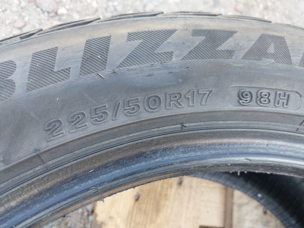 KOMPLET opon 225×50×17 R17 Cali