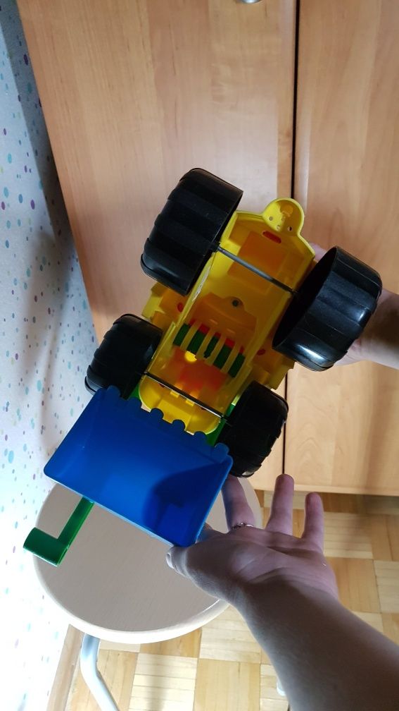 Traktor prawie nowy