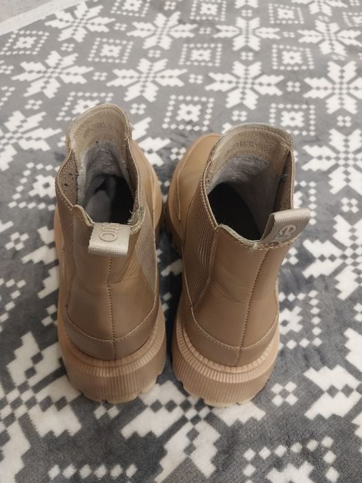 Жіночі Estro розмір 37 черевики