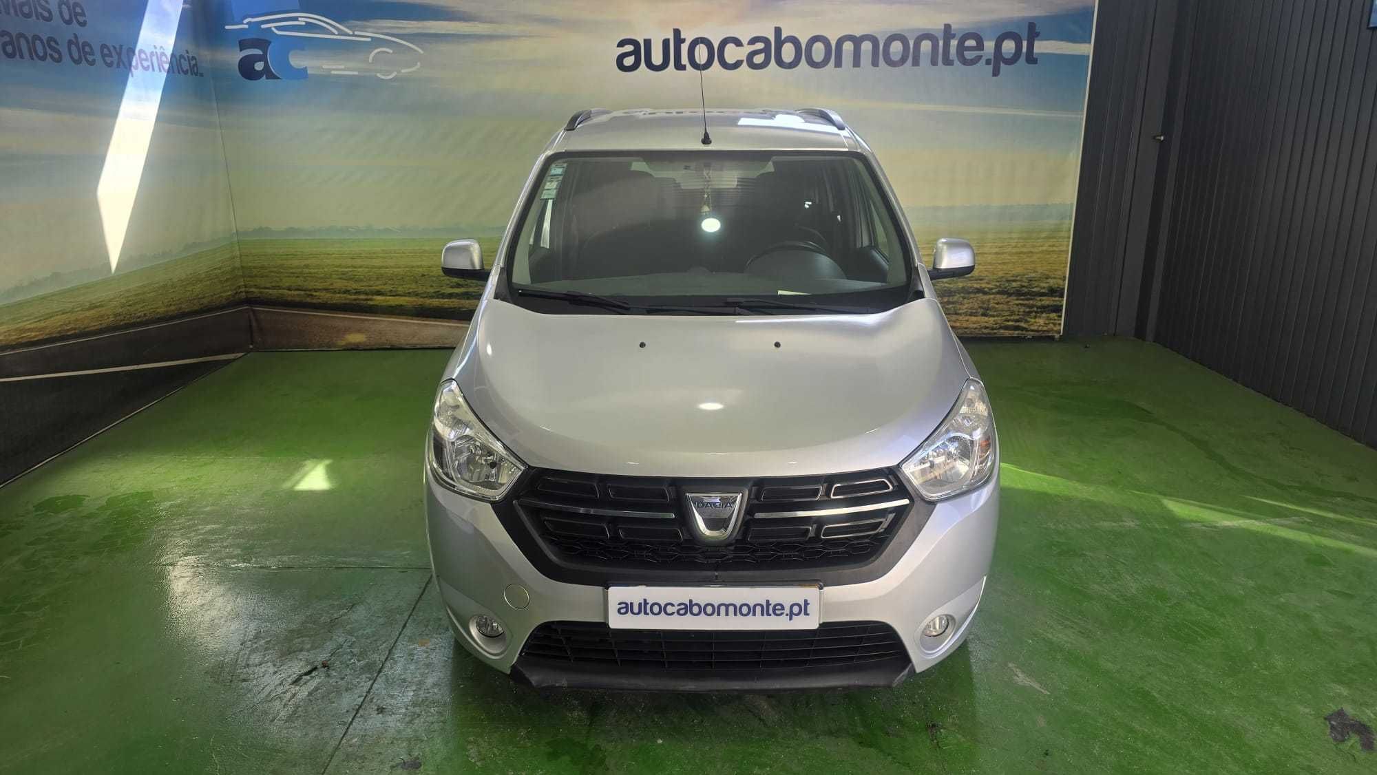 Dacia Lodgy 1.5 DCI Confort + 7 lugares  -  Salvado