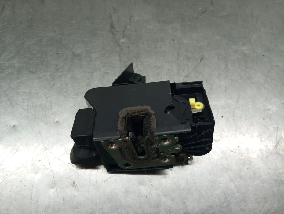 Fechadura / fecho porta frente esquerdo DACIA Sandero III
